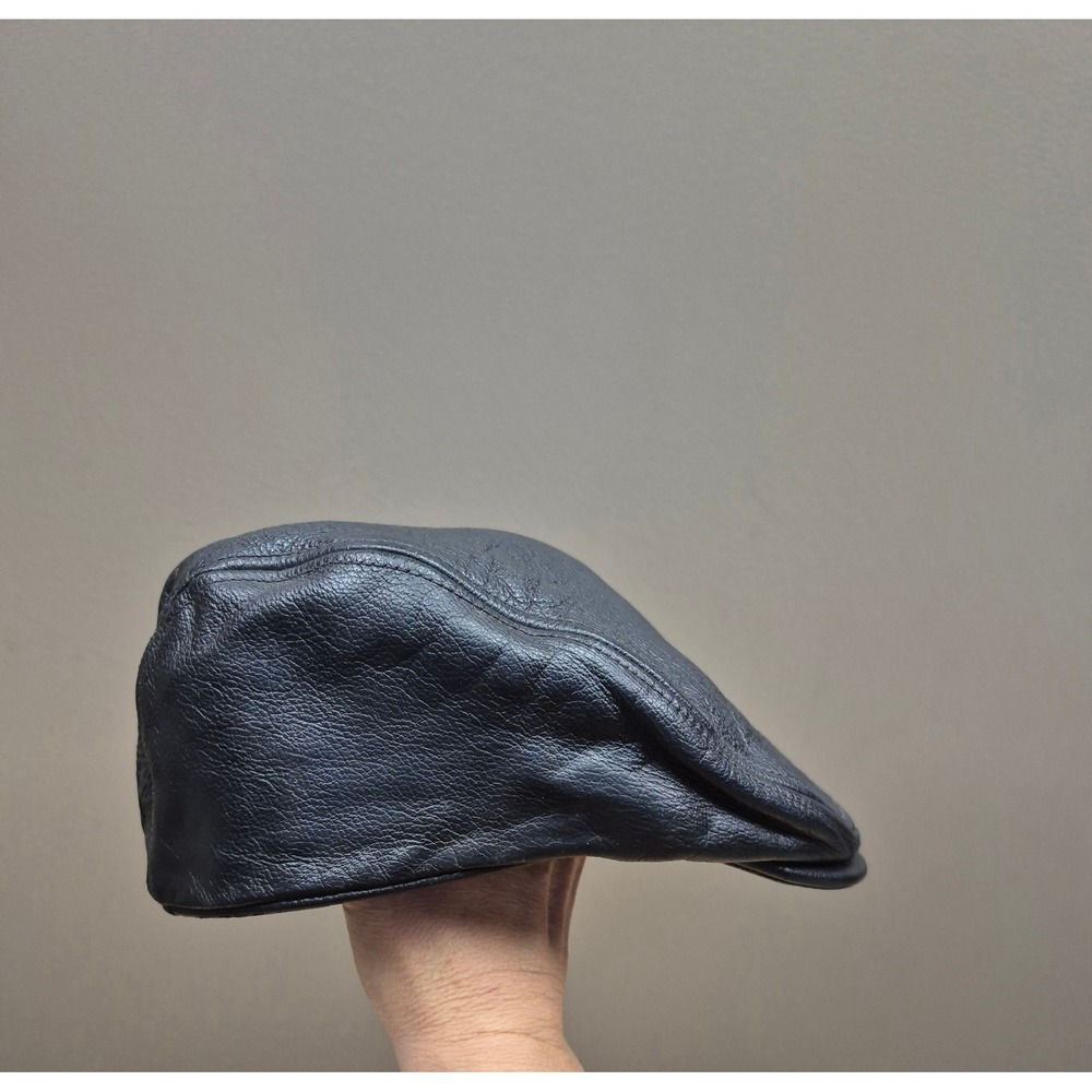 Harley-Davidson Size M Mens Black Leather Flat Cap Driver Hat Embossed Biker Hat